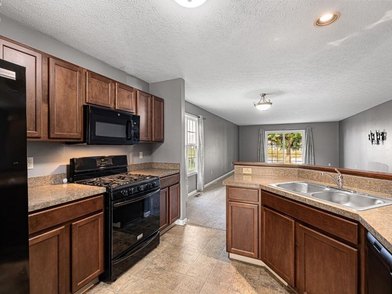 213 Westminster Way, Elyria, OH 44035 Photo 9