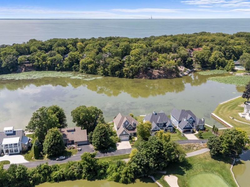 2840 N Sanctuary Drive, Port Clinton, OH 43452 Photo 2
