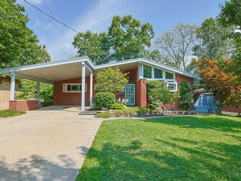 337 Glen Oaks Drive, Delhi Twp, OH 45238 Photo 1