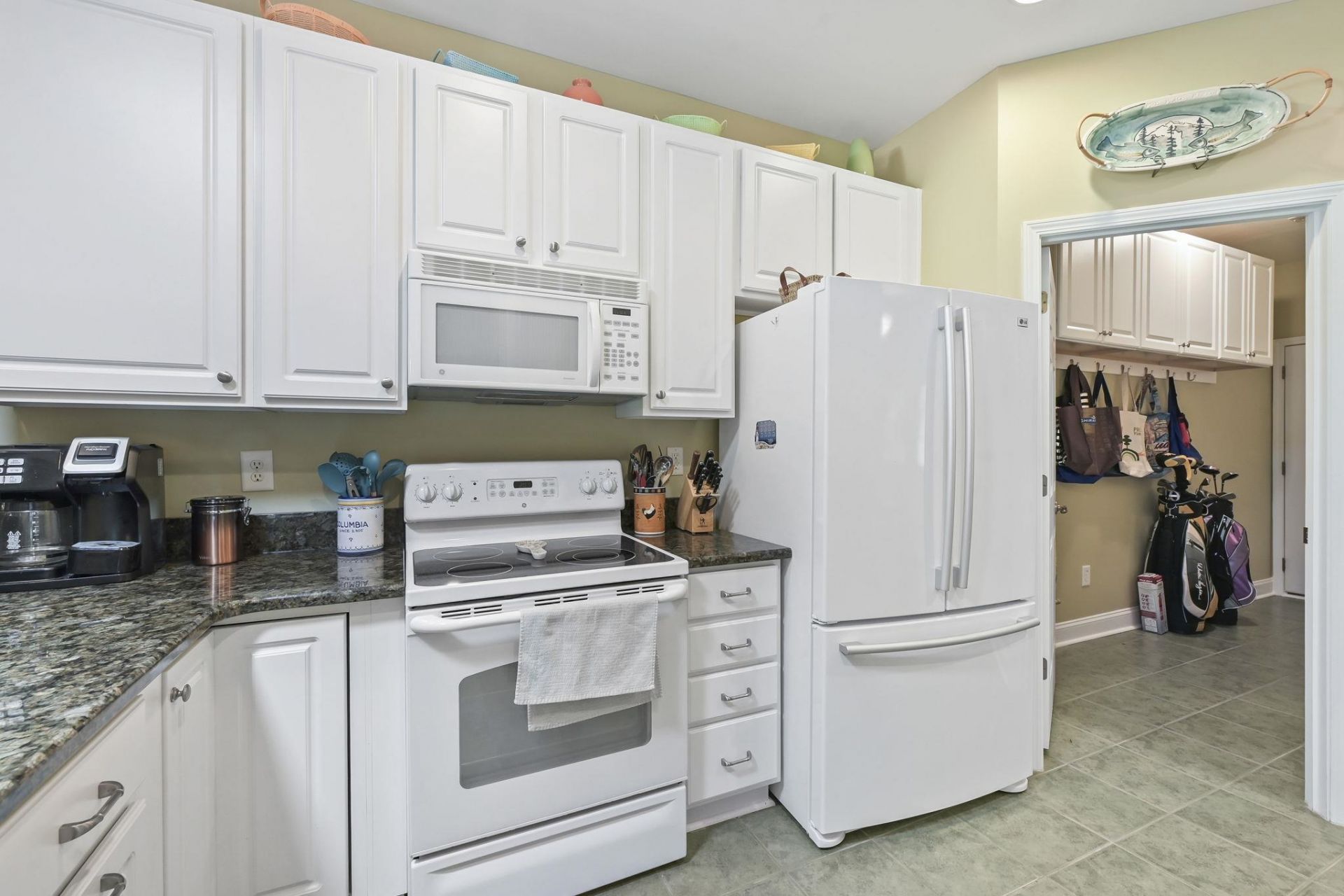 606 Botany Loop Photo 16