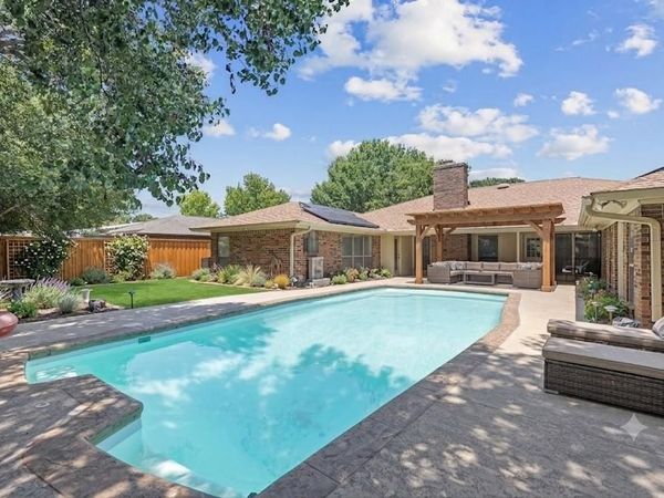 1223 Heather Street, Grapevine, TX 76051