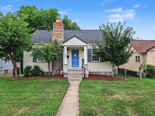 100 Sanders Drive, Florence, KY 41042