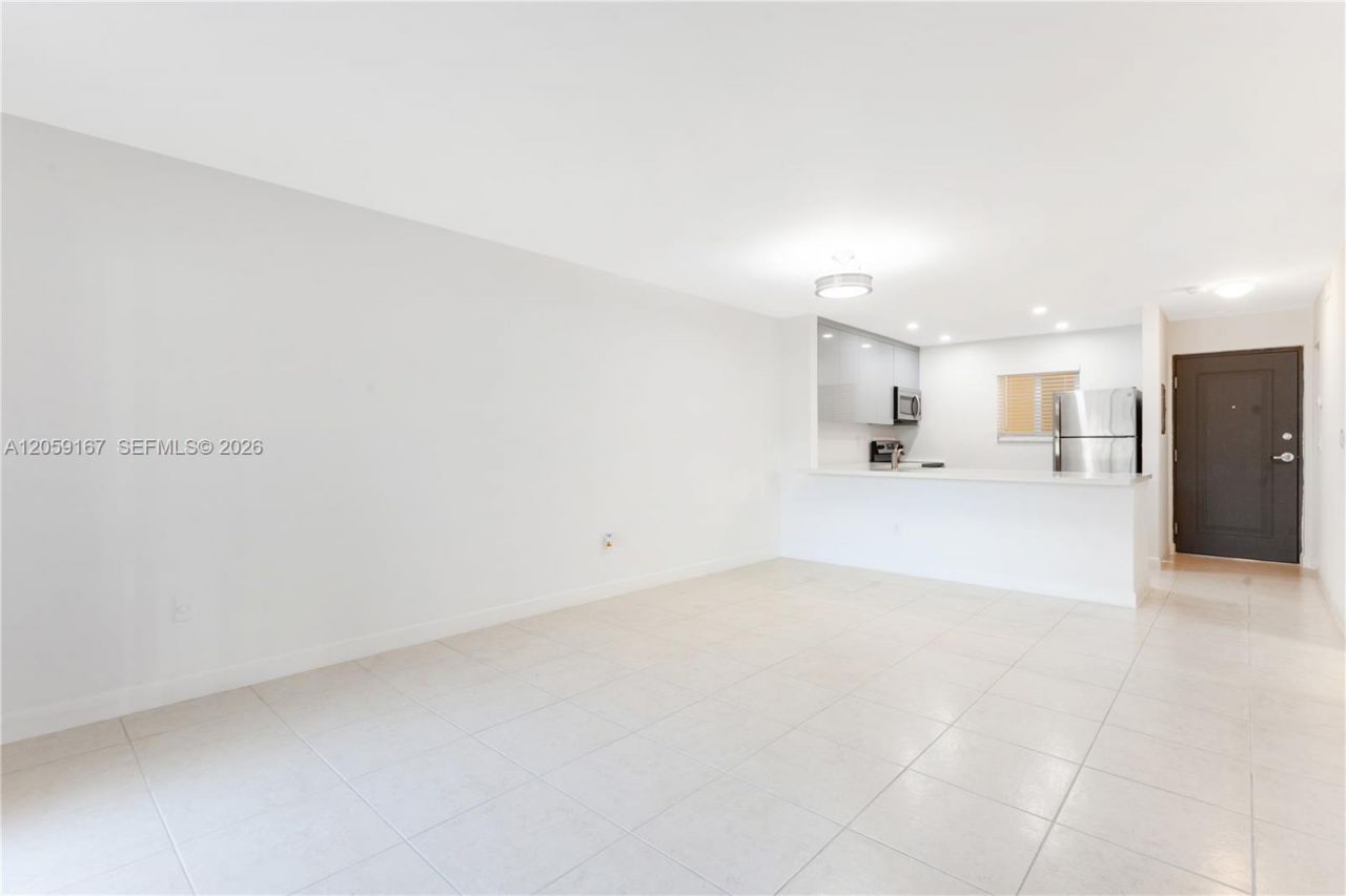7705 Camino Real , Unit 101, Miami, FL 33143 Photo