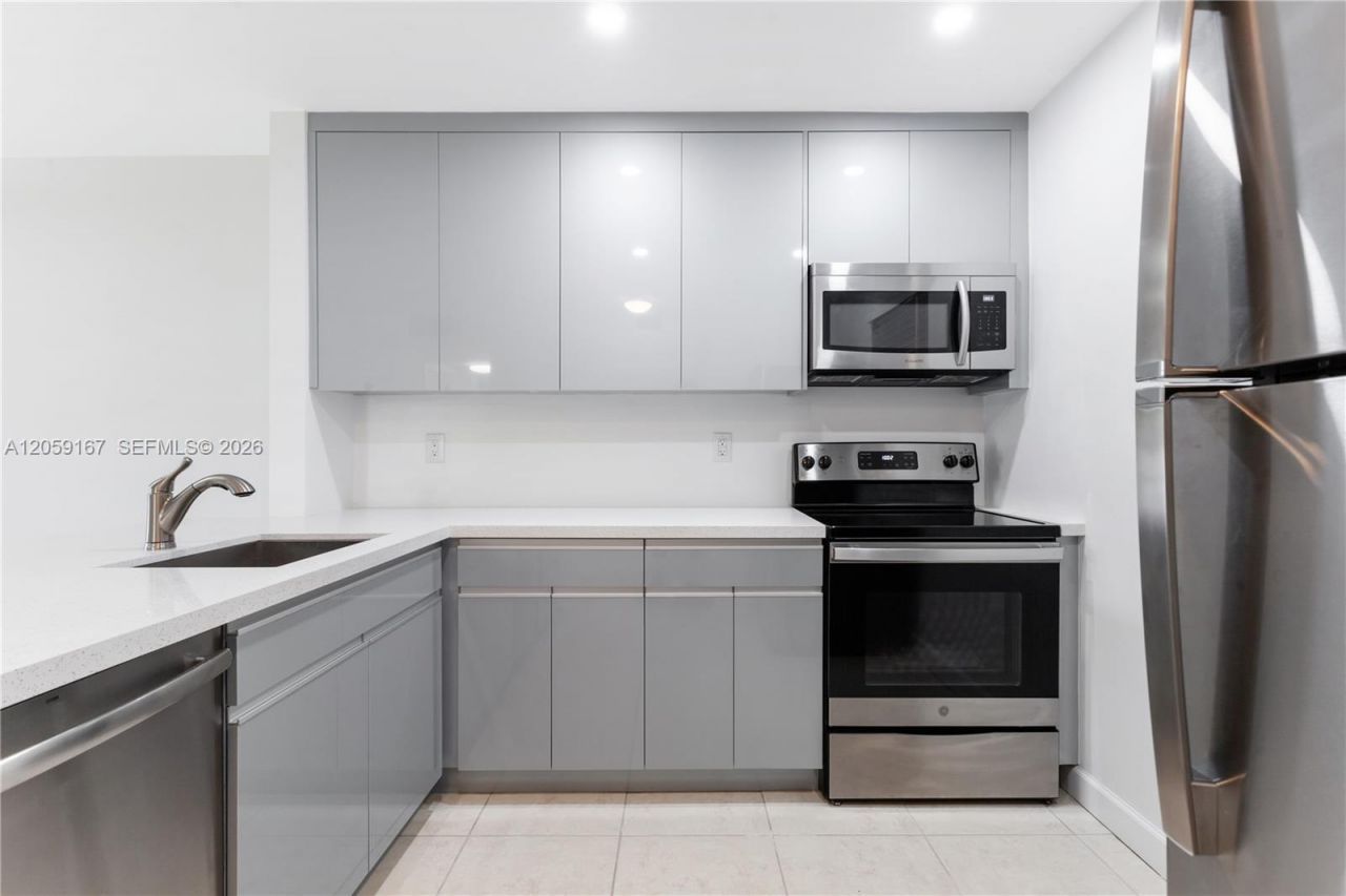 7705 Camino Real , Unit 101, Miami, FL 33143 Photo