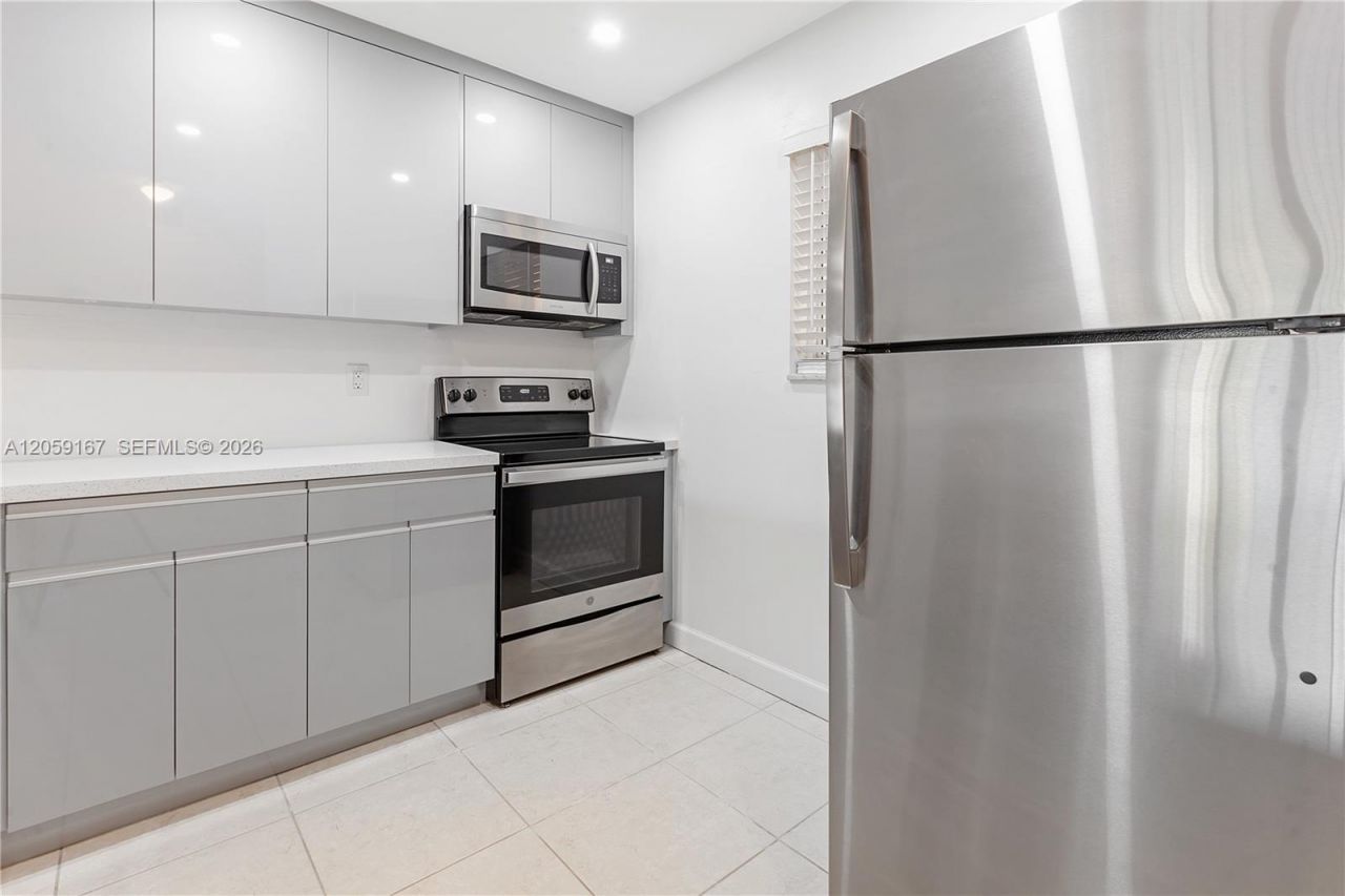 7705 Camino Real , Unit 101, Miami, FL 33143 Photo