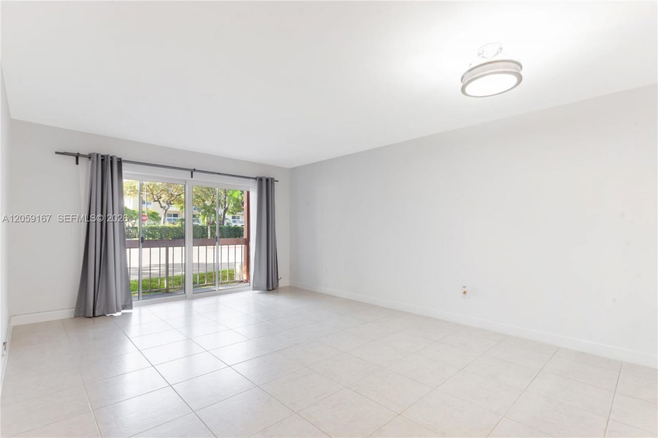 7705 Camino Real , Unit 101, Miami, FL 33143 Photo