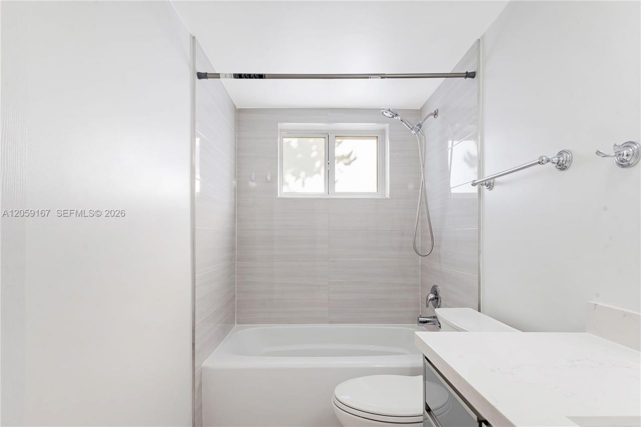 7705 Camino Real , Unit 101, Miami, FL 33143 Photo