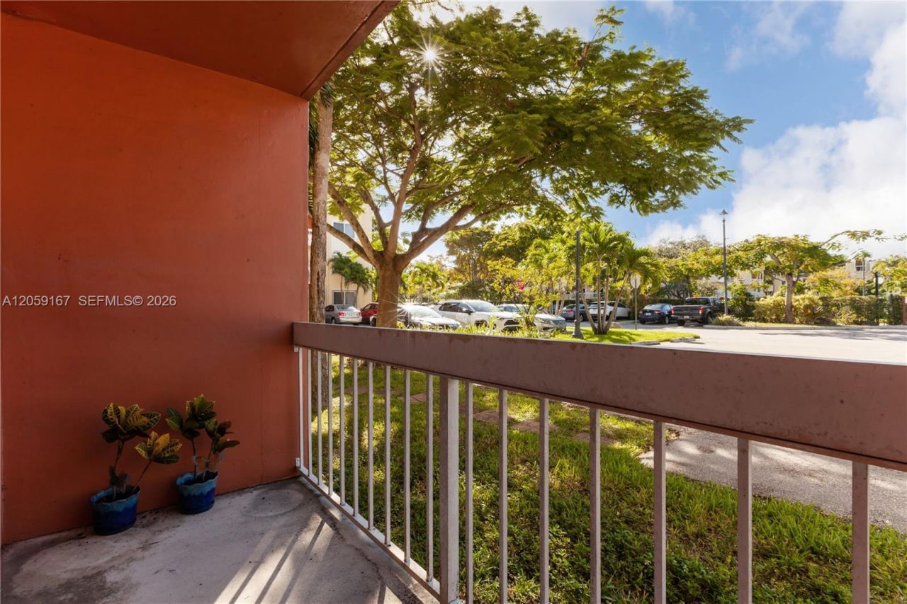 7705 Camino Real , Unit 101, Miami, FL 33143 Photo