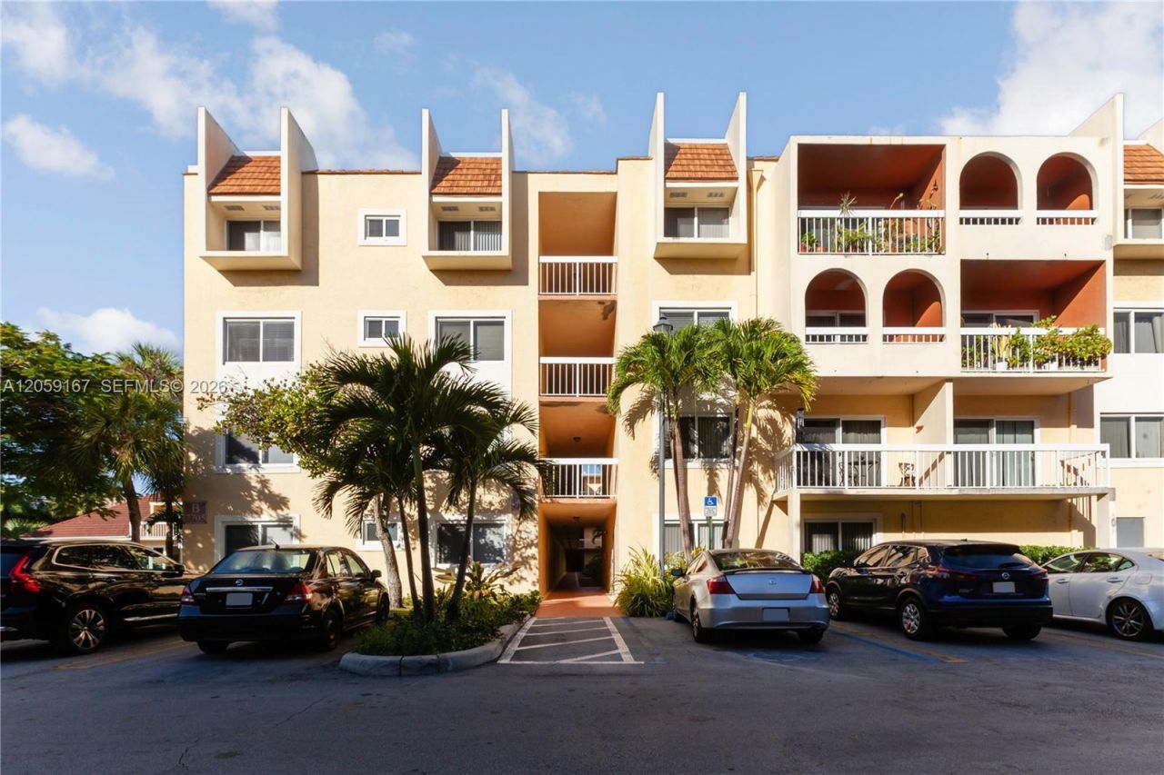 7705 Camino Real , Unit 101, Miami, FL 33143 Photo