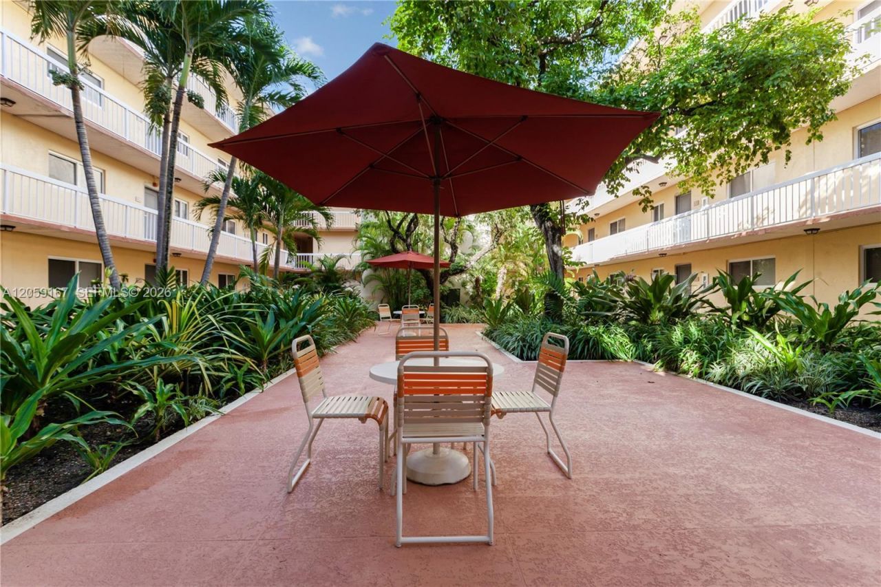 7705 Camino Real , Unit 101, Miami, FL 33143 Photo