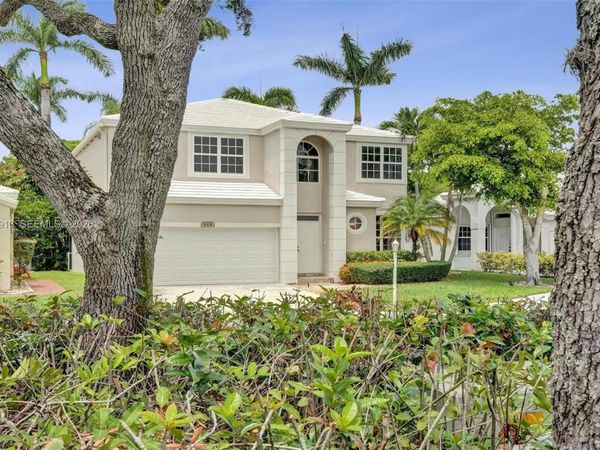 9308 NW 8th Cir , Plantation, FL 33324