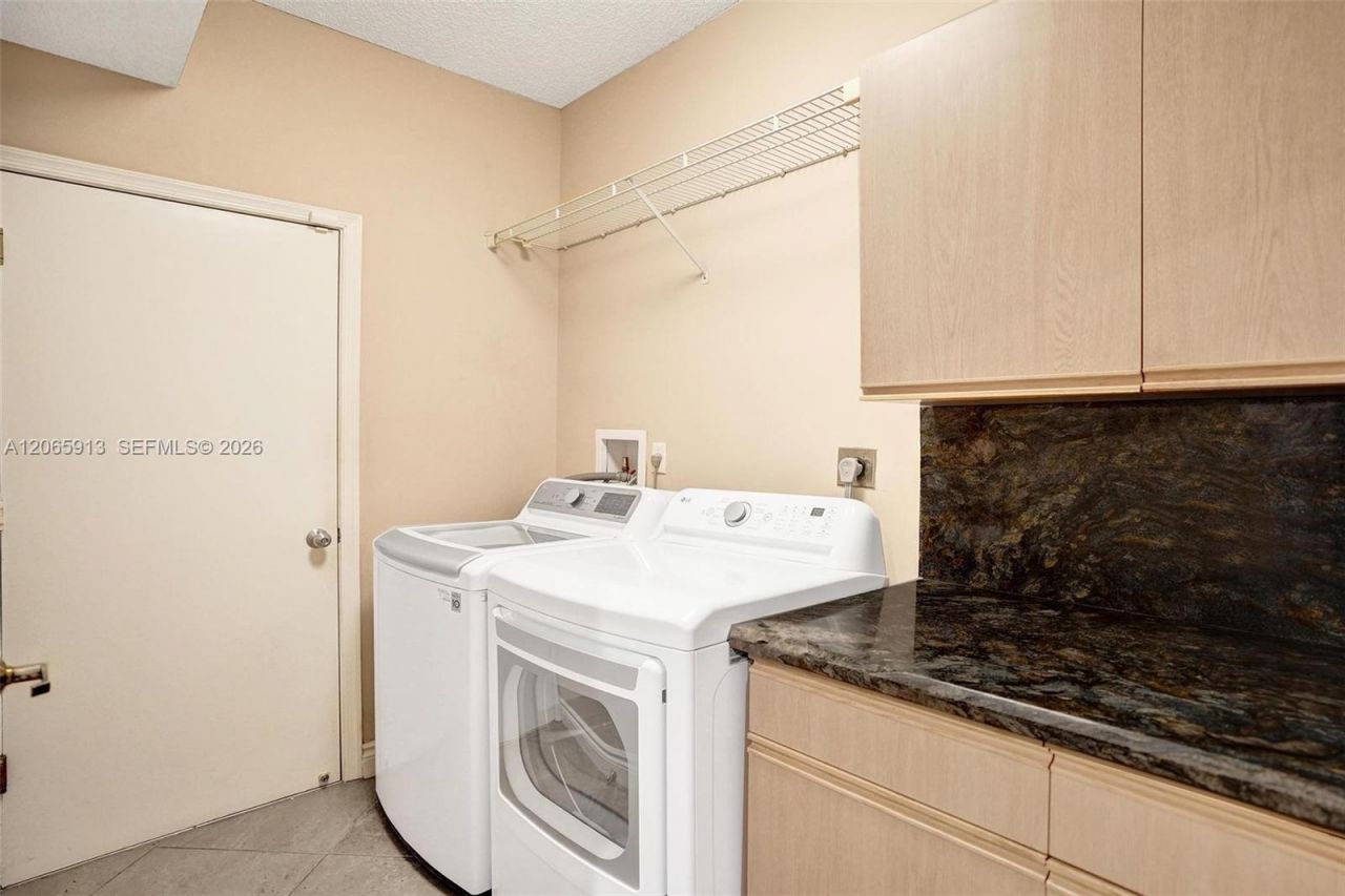 9308 NW 8th Cir, Plantation, FL 33324 Photo