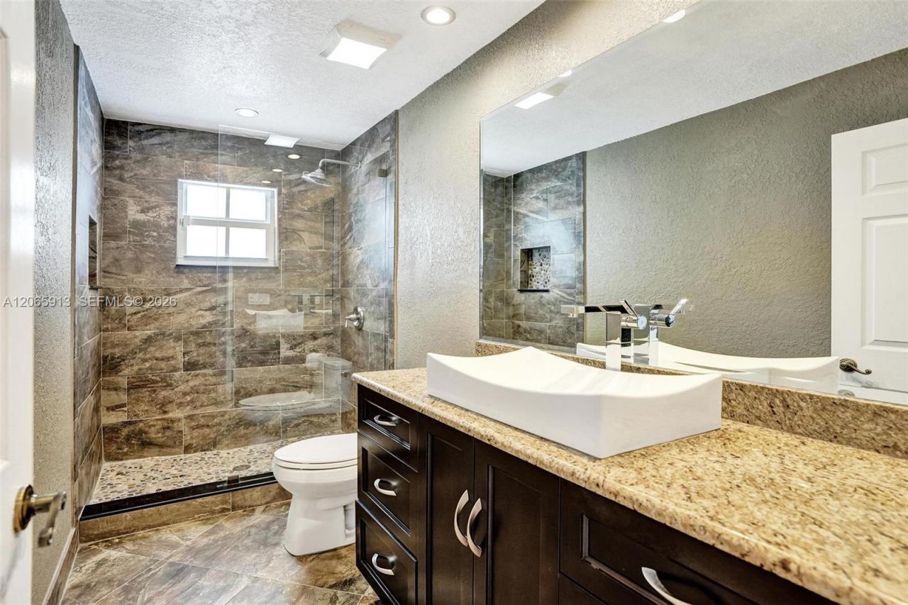 9308 NW 8th Cir, Plantation, FL 33324 Photo