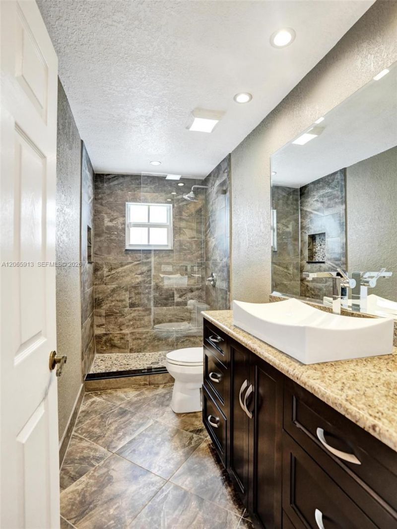 9308 NW 8th Cir, Plantation, FL 33324 Photo