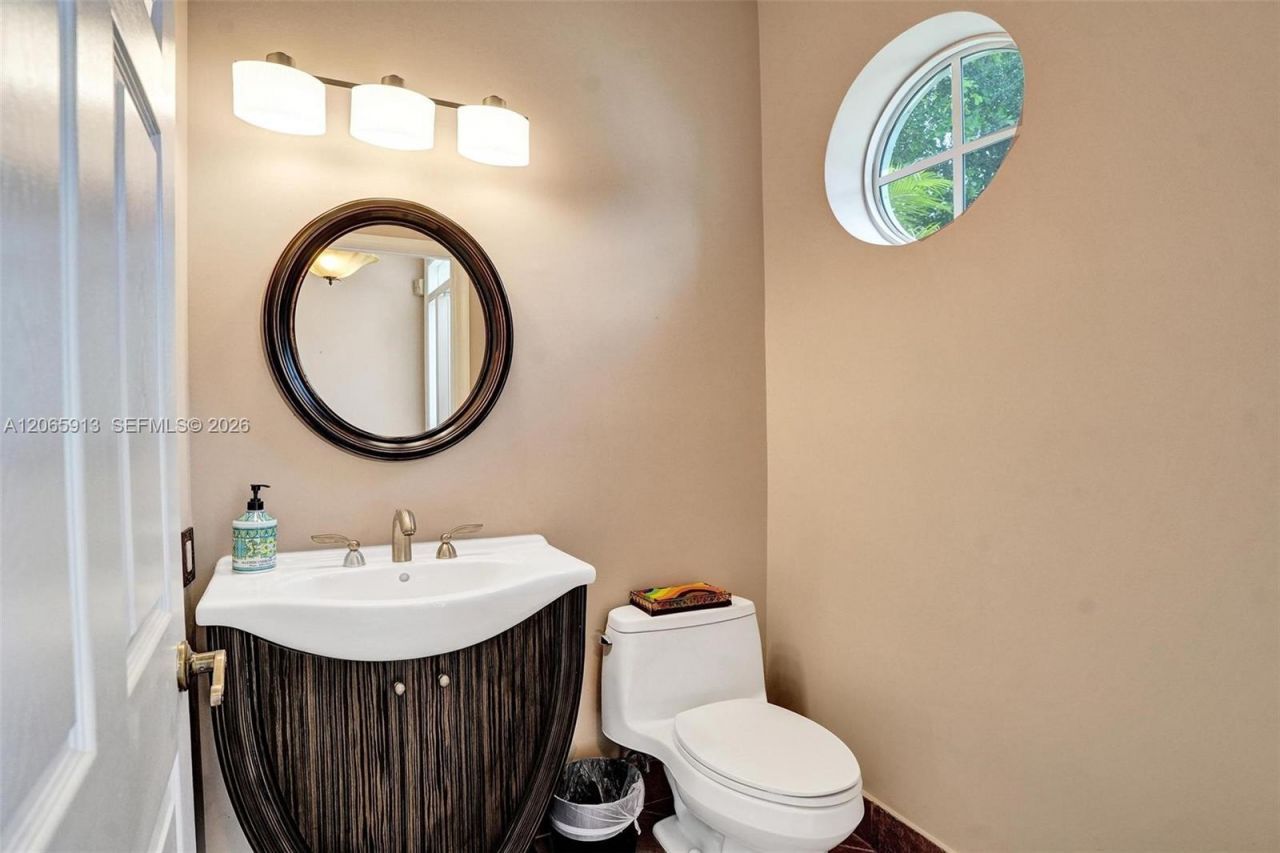 9308 NW 8th Cir, Plantation, FL 33324 Photo