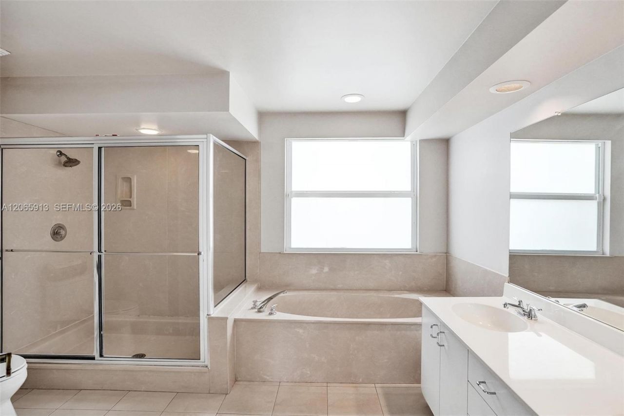 9308 NW 8th Cir, Plantation, FL 33324 Photo