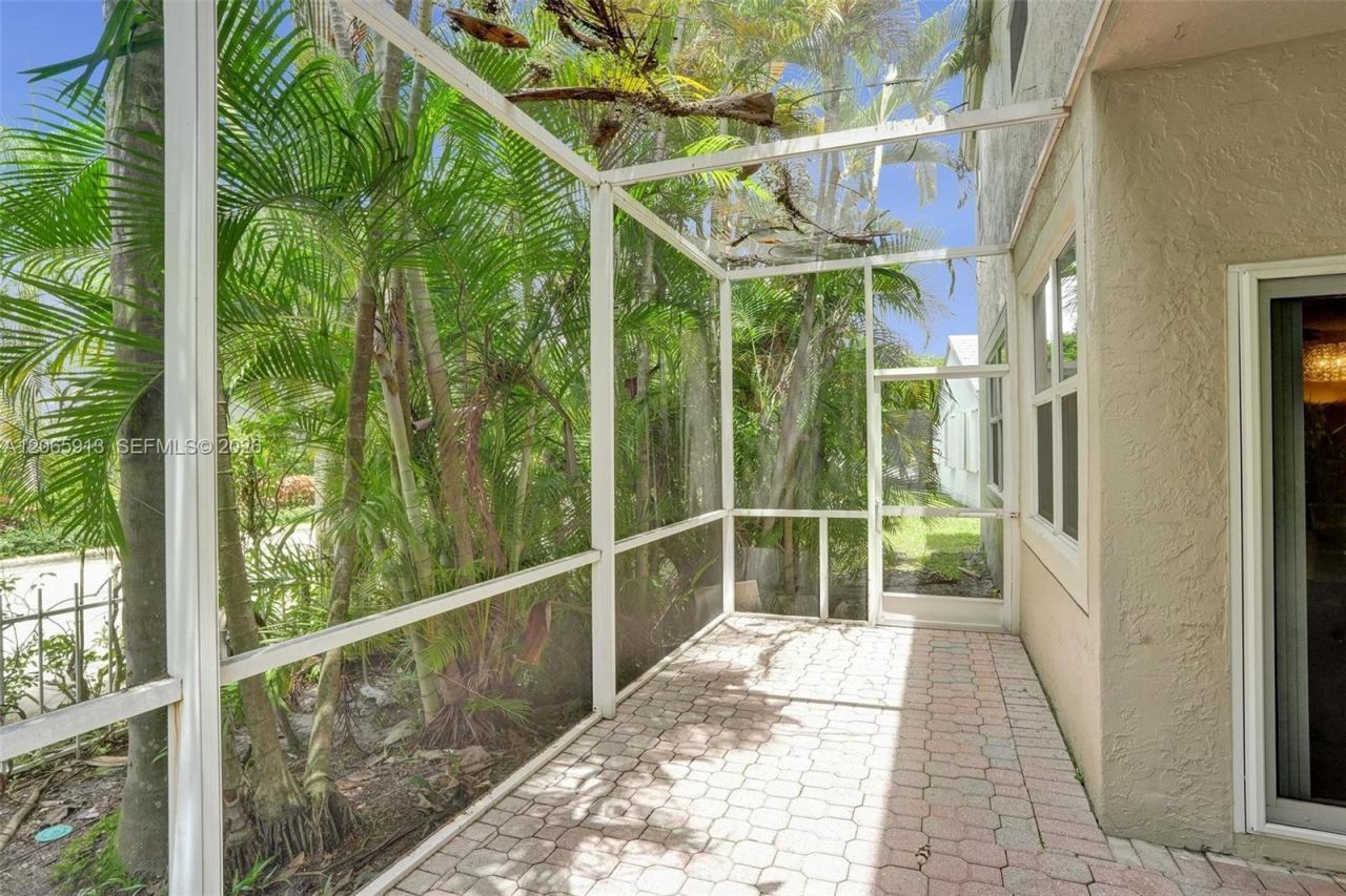 9308 NW 8th Cir, Plantation, FL 33324 Photo