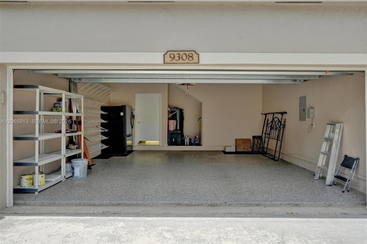 9308 NW 8th Cir, Plantation, FL 33324 Photo