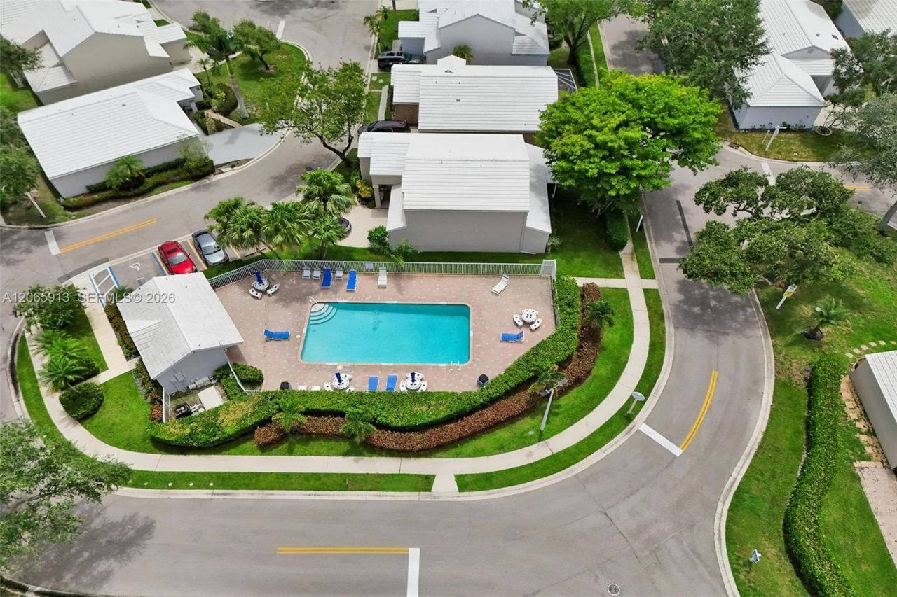 9308 NW 8th Cir, Plantation, FL 33324 Photo