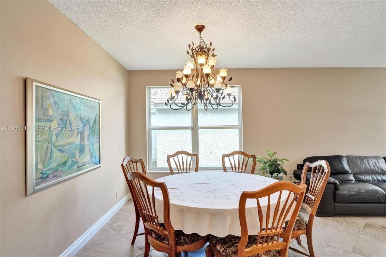 9308 NW 8th Cir, Plantation, FL 33324 Photo