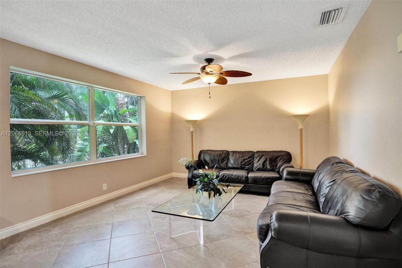 9308 NW 8th Cir, Plantation, FL 33324 Photo