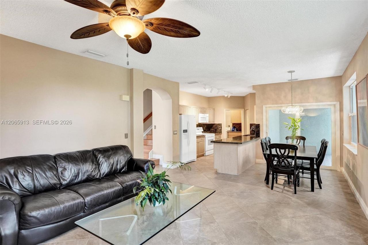 9308 NW 8th Cir, Plantation, FL 33324 Photo