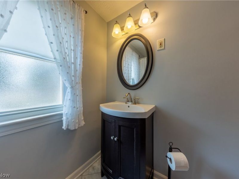9408 S Highland Avenue , Garfield Heights, OH 44125 Photo 20