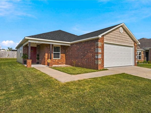 305 E Glendale Lane, Rogers, AR 72758