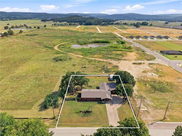 611 Butler Road , Prairie Grove, AR 72753