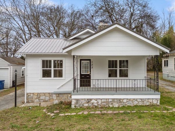 123 S Moore Road , Chattanooga, TN 37411