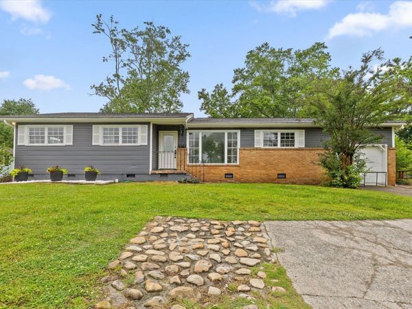 5742 Lyle Circle , Hixson, TN 37343
