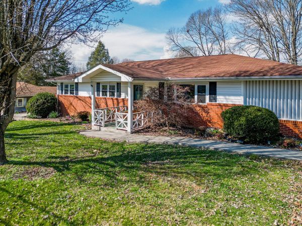 614 Elizabeth Street , Athens, TN 37303