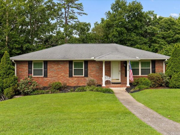 74 Kriswood Drive , Rossville, GA 30741