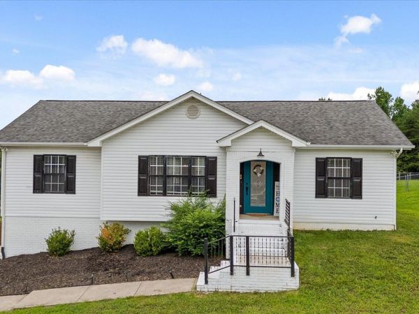 9739 Falcon Crest Drive , Ooltewah, TN 37363