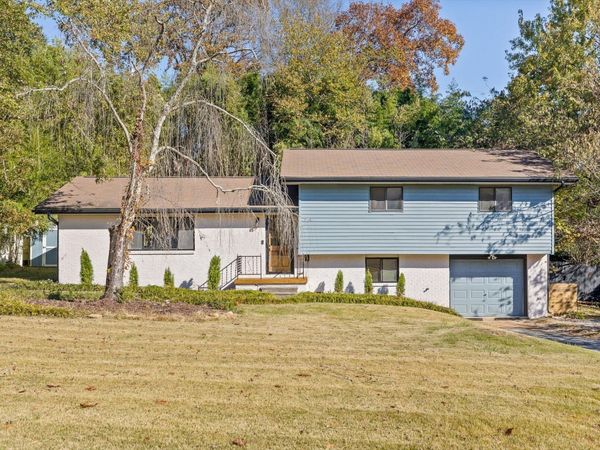 1313 Michael Lane , Hixson, TN 37343