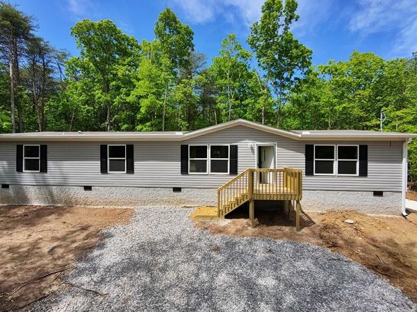321 Lakeside Drive , Graysville, TN 37338