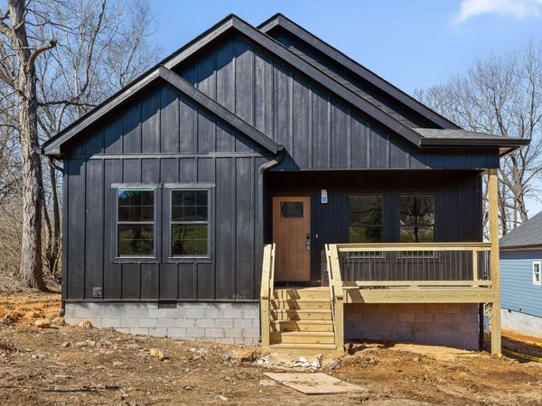 907 N Chamberlain Avenue , Chattanooga, TN 37406