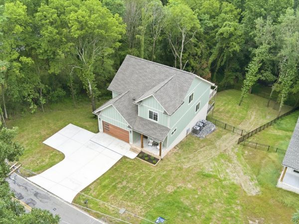 6516 Fairview Road , Hixson, TN 37343