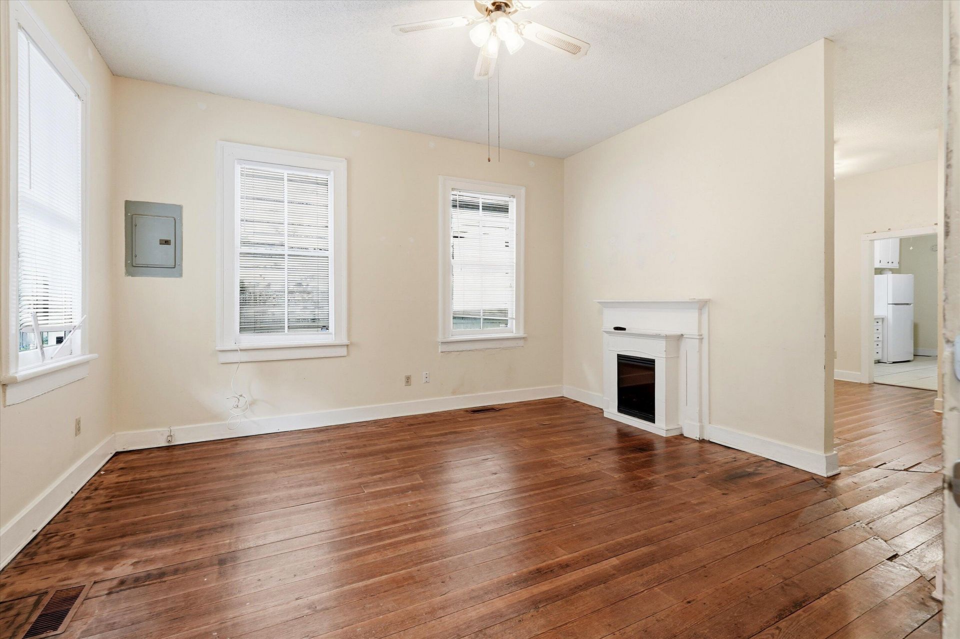 96 Bogard Street Photo 14