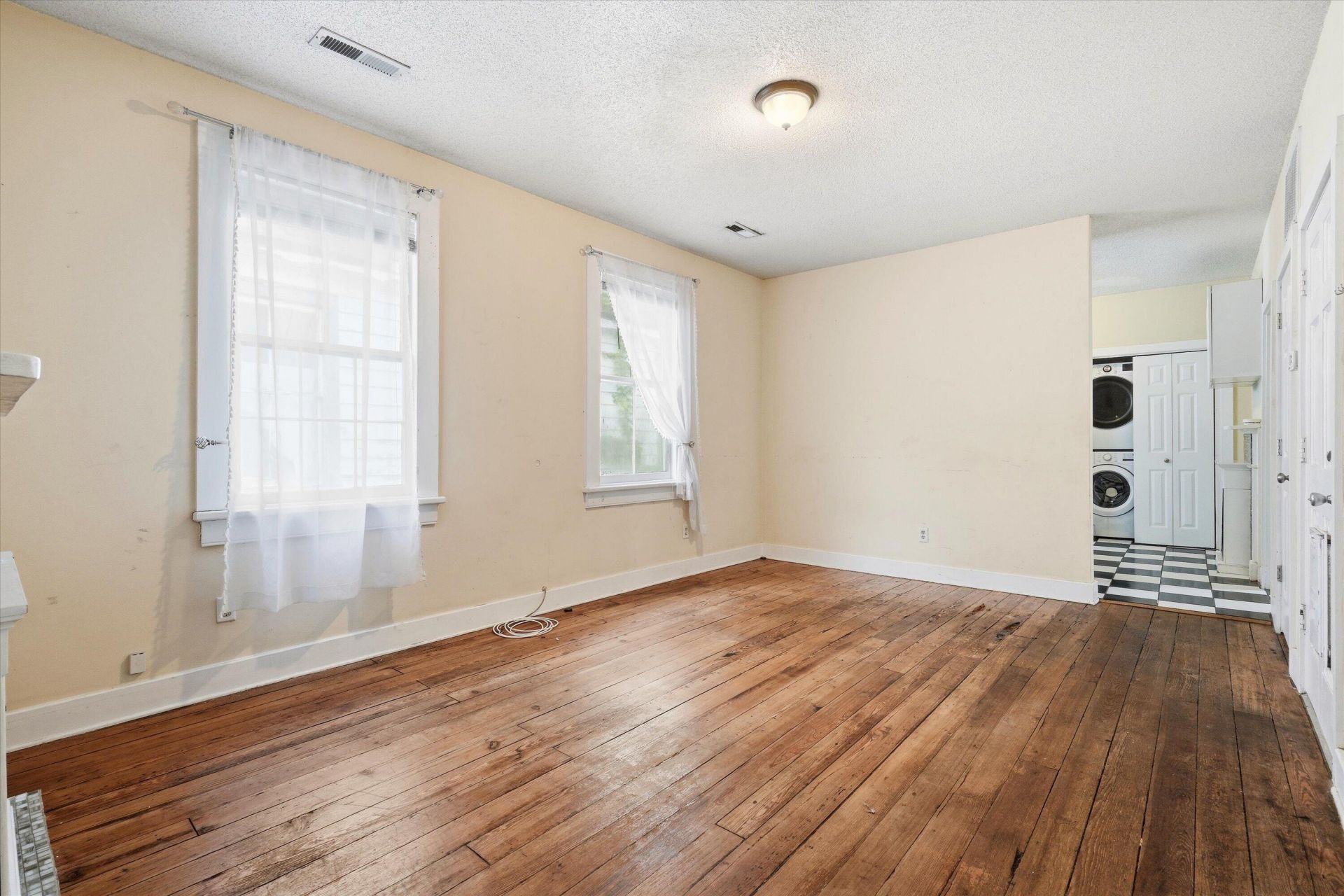 96 Bogard Street Photo 17