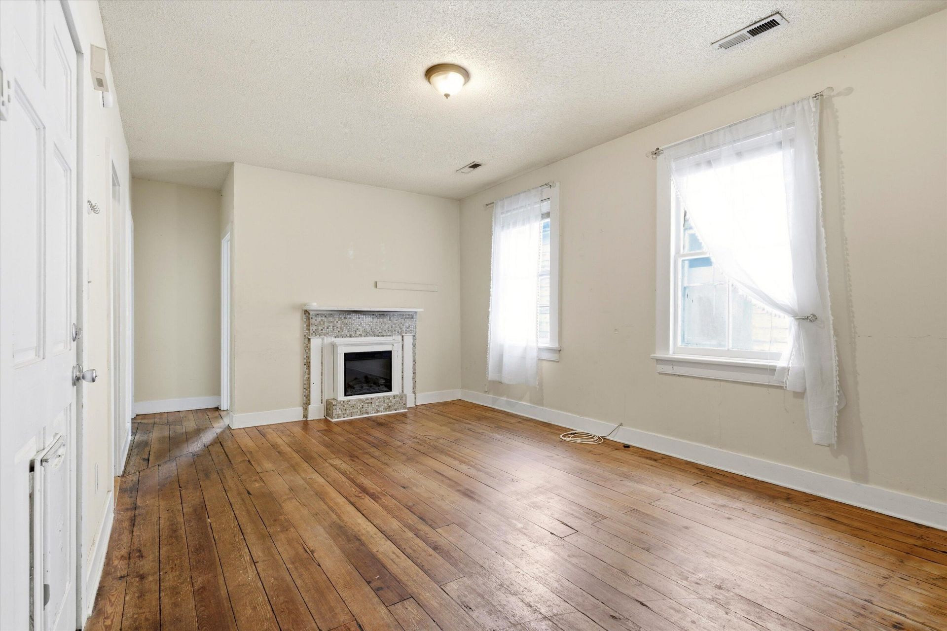 96 Bogard Street Photo 23