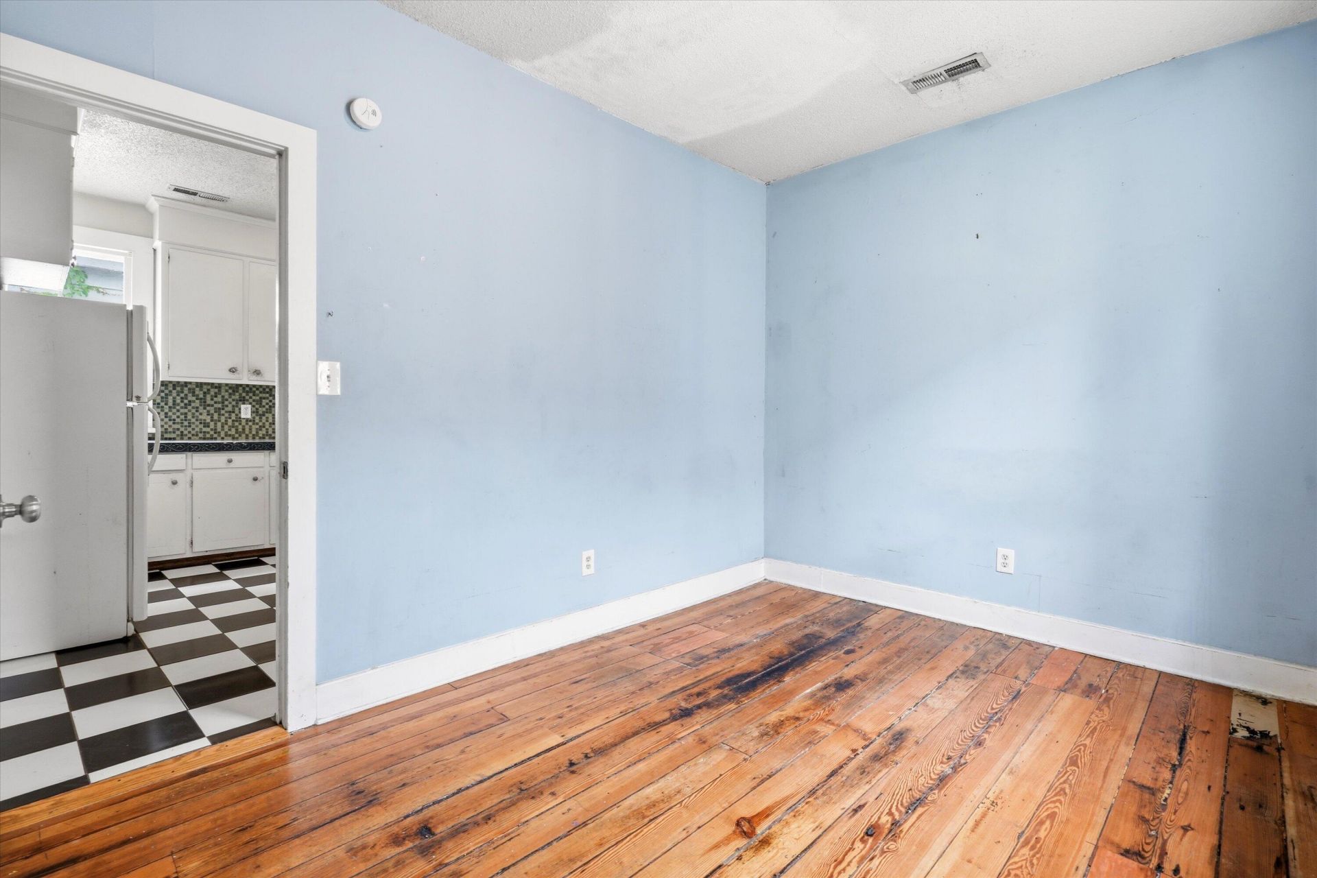 96 Bogard Street Photo 24