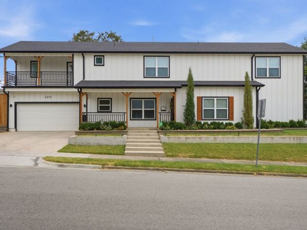 2212 E 12th Place, Tulsa, OK 74104