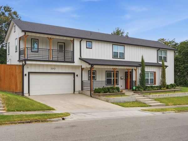 2212 E 12th Place, Tulsa, OK 74104