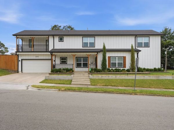 2212 E 12th Place , Tulsa, OK 74104