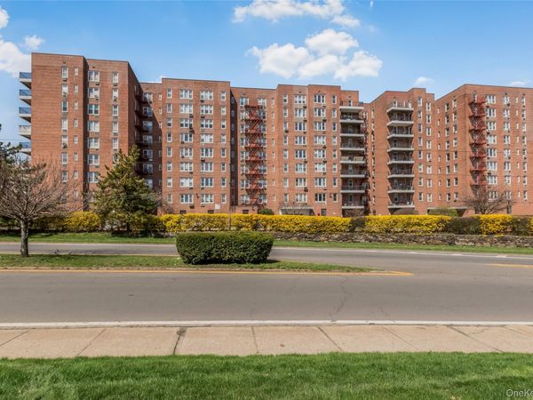 245 Rumsey Road, Unit 8T, Yonkers, NY 10701