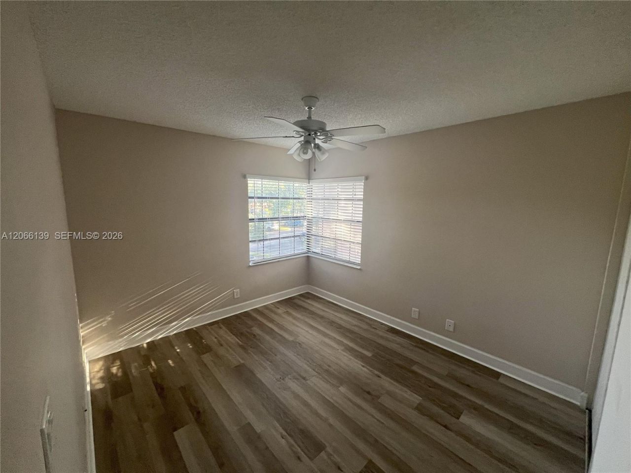 10700 NW 14th St , Unit 142, Plantation, FL 33322 Photo