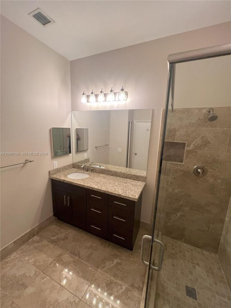 10700 NW 14th St , Unit 142, Plantation, FL 33322 Photo
