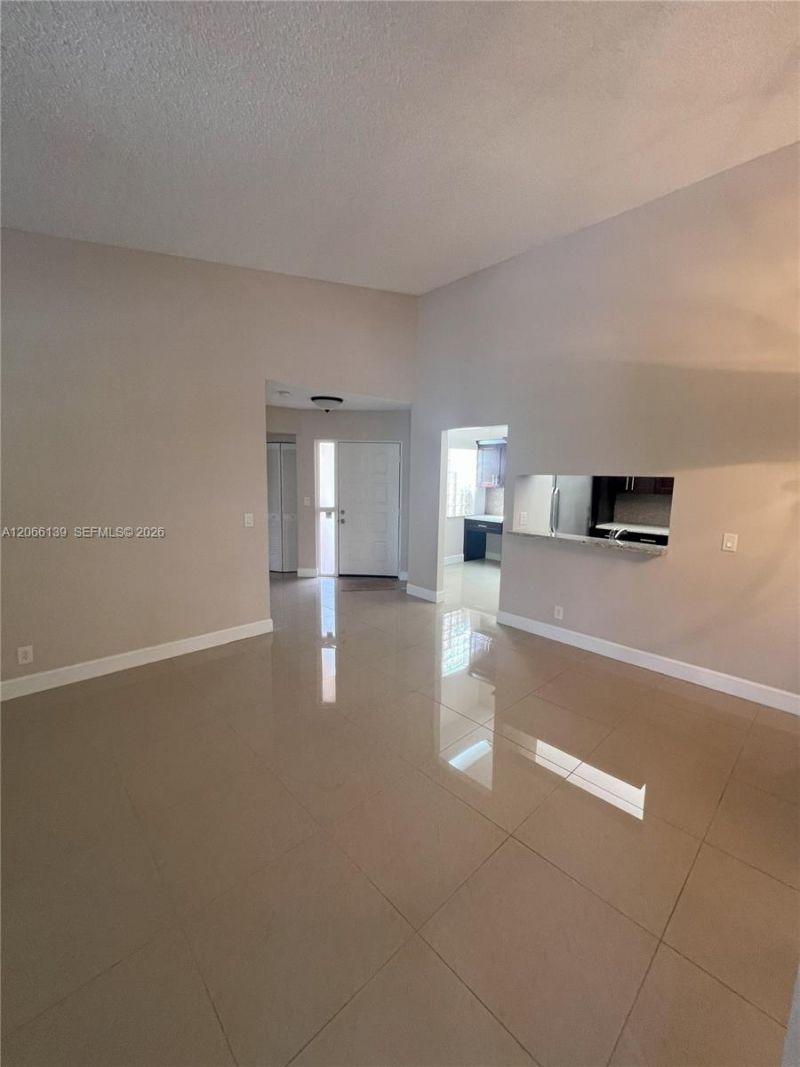 10700 NW 14th St , Unit 142, Plantation, FL 33322 Photo