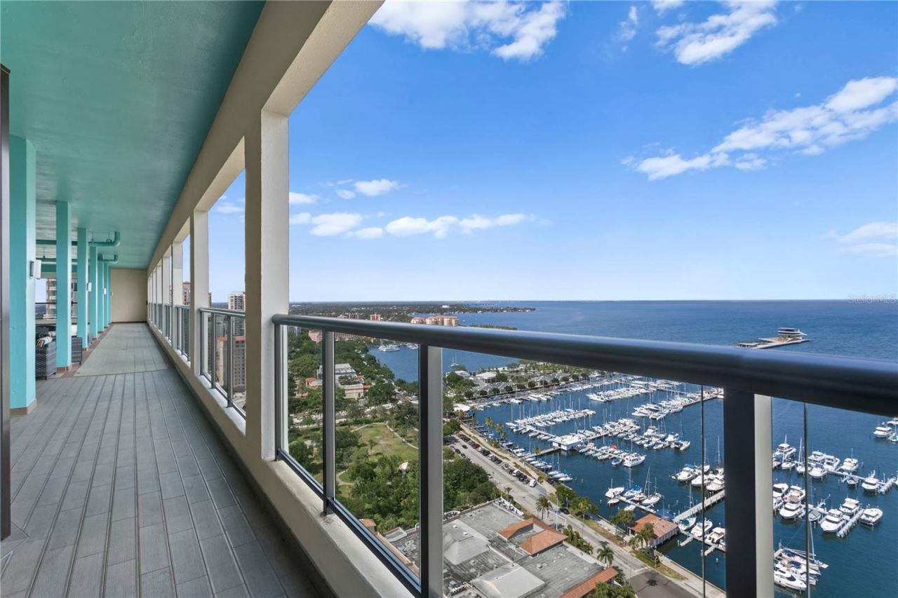 1 Beach Drive Se, Unit 1112, Saint Petersburg, FL 33701 Photo
